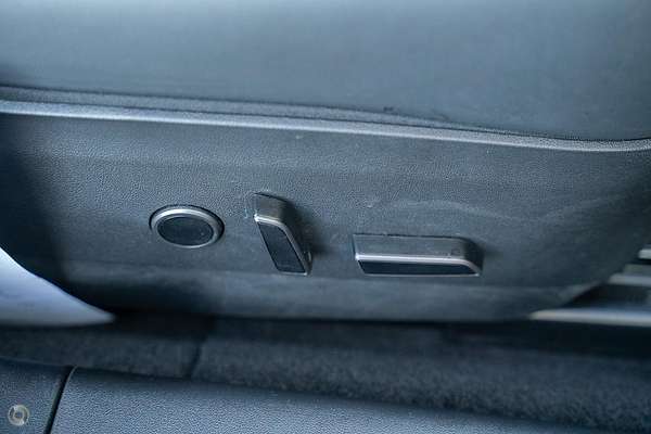 2022 Tesla Model 3 Rear-Wheel Drive