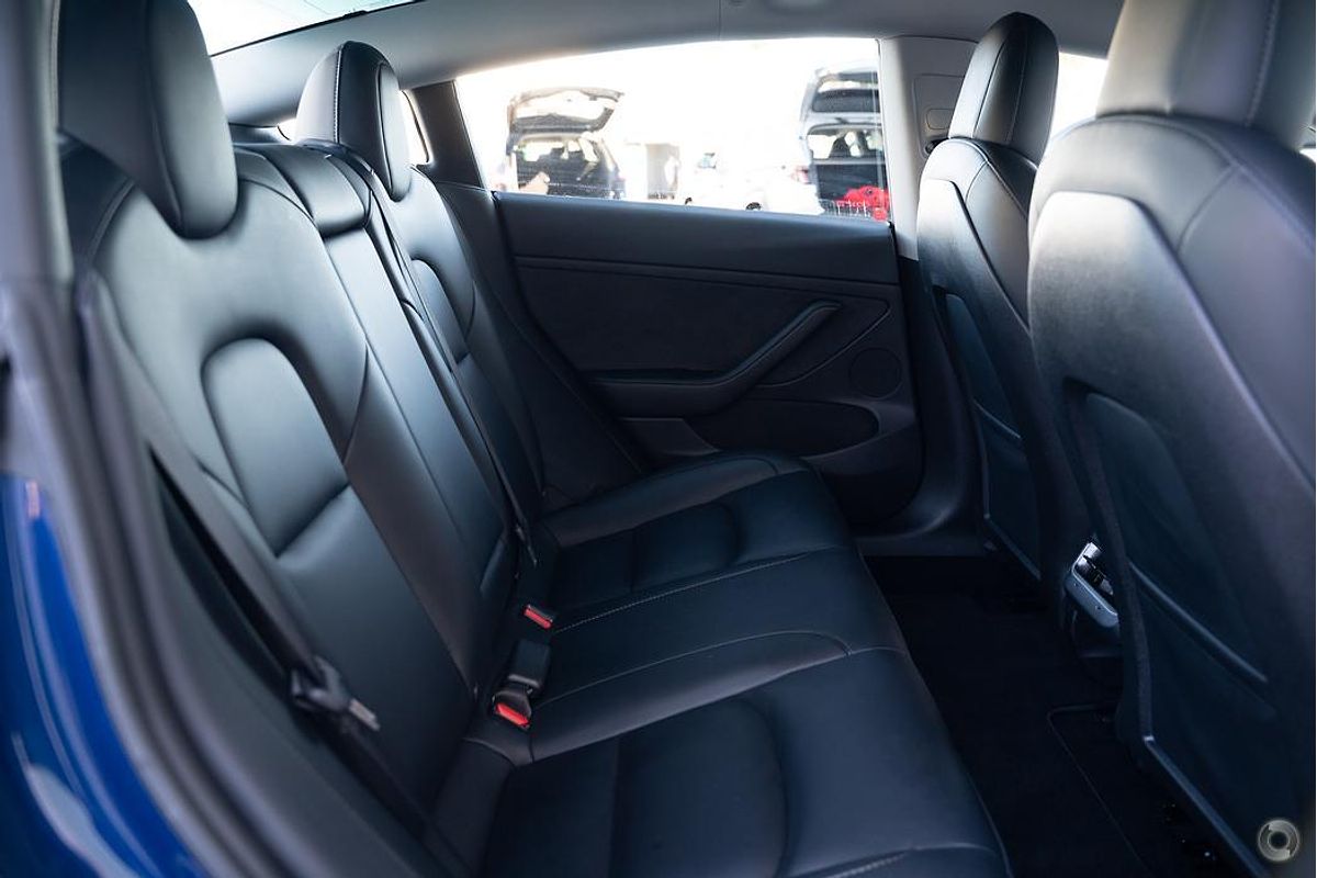 2022 Tesla Model 3 Rear-Wheel Drive