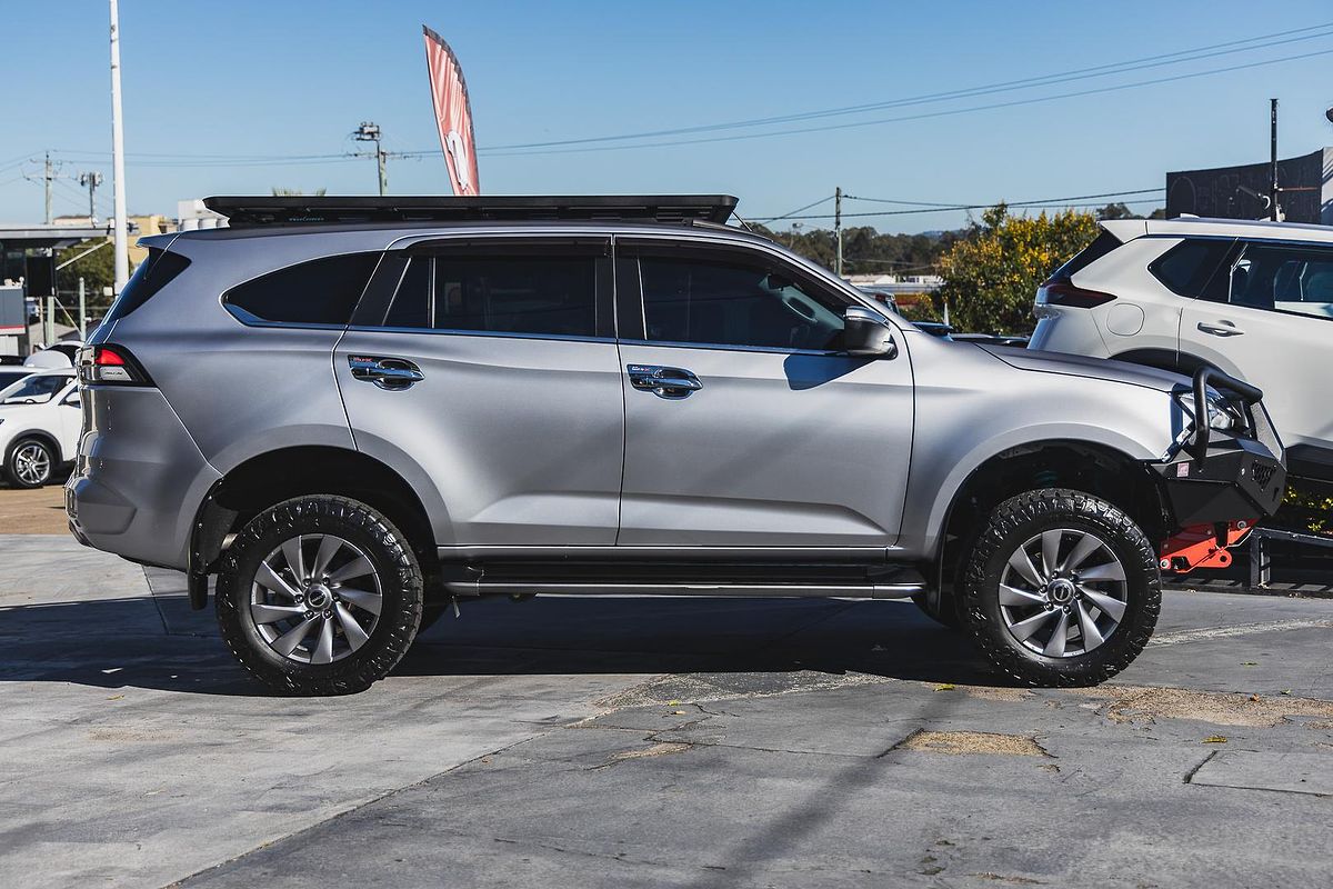 2021 Isuzu MU-X LS-U
