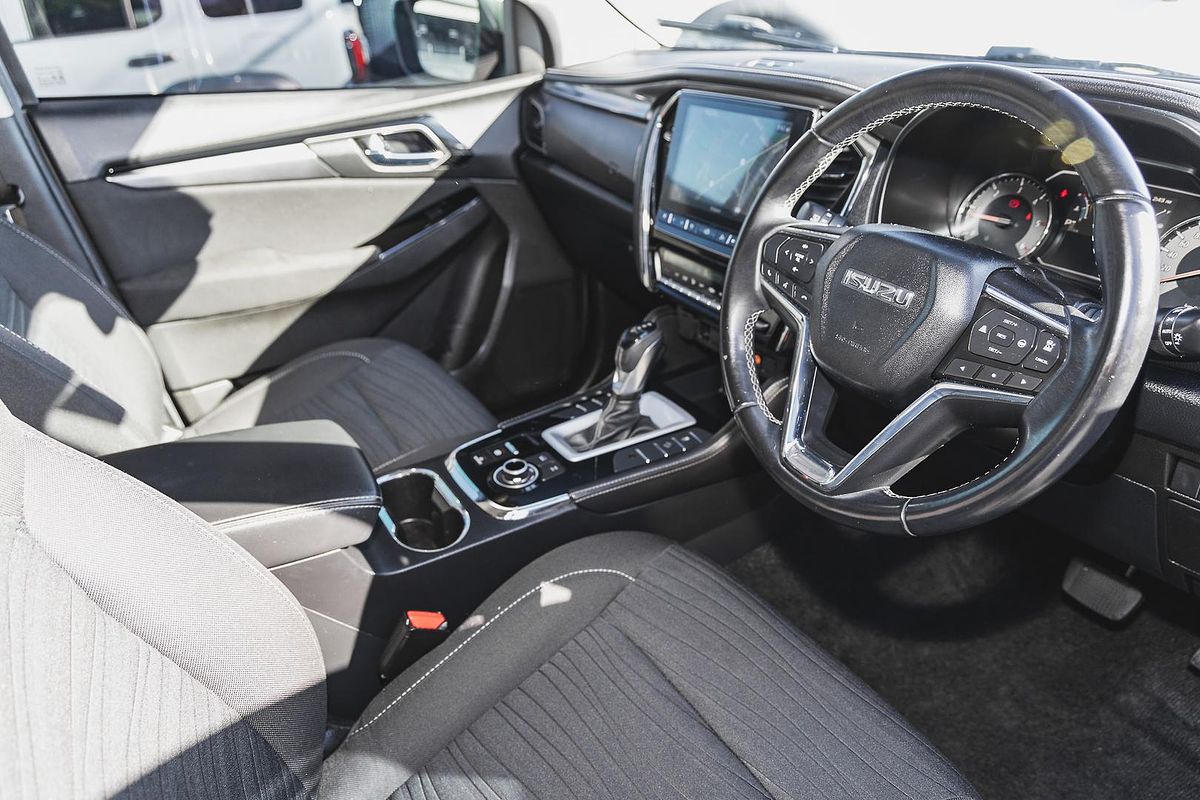 2021 Isuzu MU-X LS-U