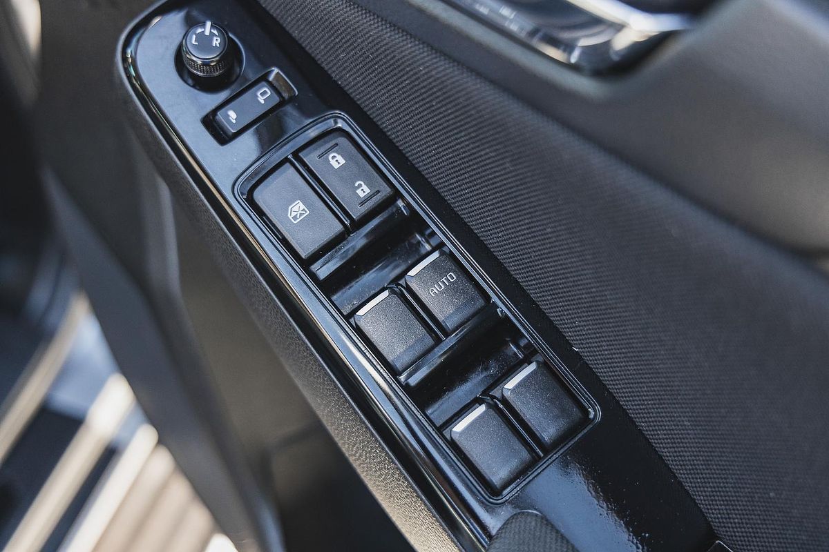 2021 Isuzu MU-X LS-U