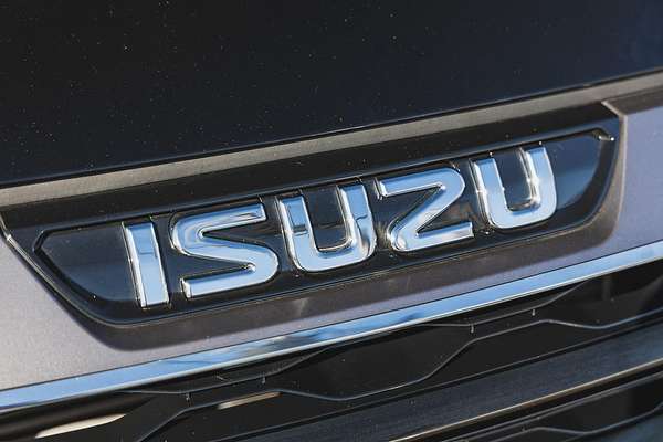2023 Isuzu MU-X LS-T
