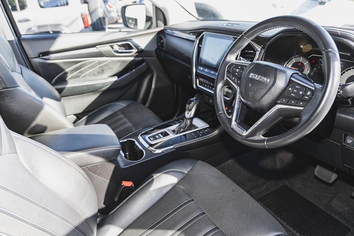 2023 Isuzu MU-X LS-T