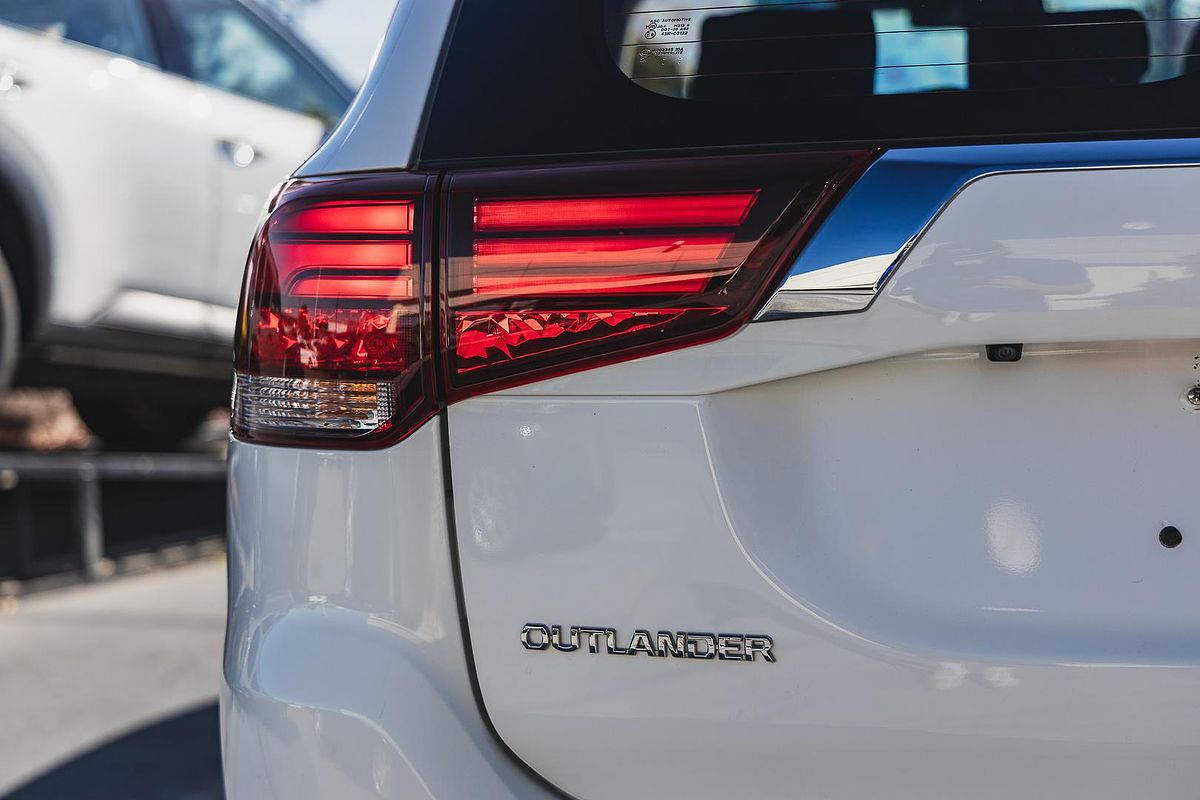 2020 Mitsubishi Outlander ES ZL