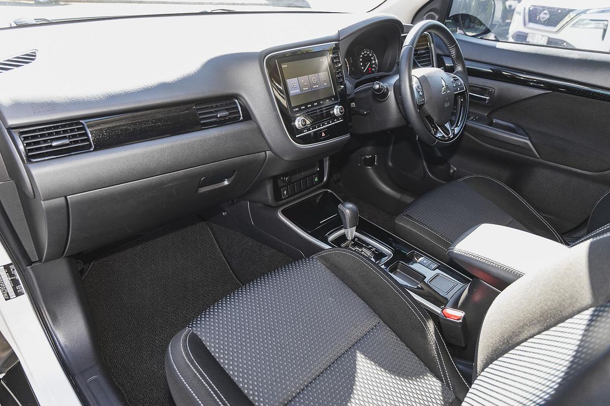 2020 Mitsubishi Outlander ES ZL