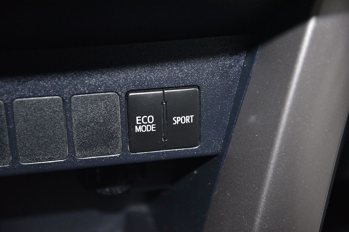 2017 Toyota RAV4 GXL ZSA42R