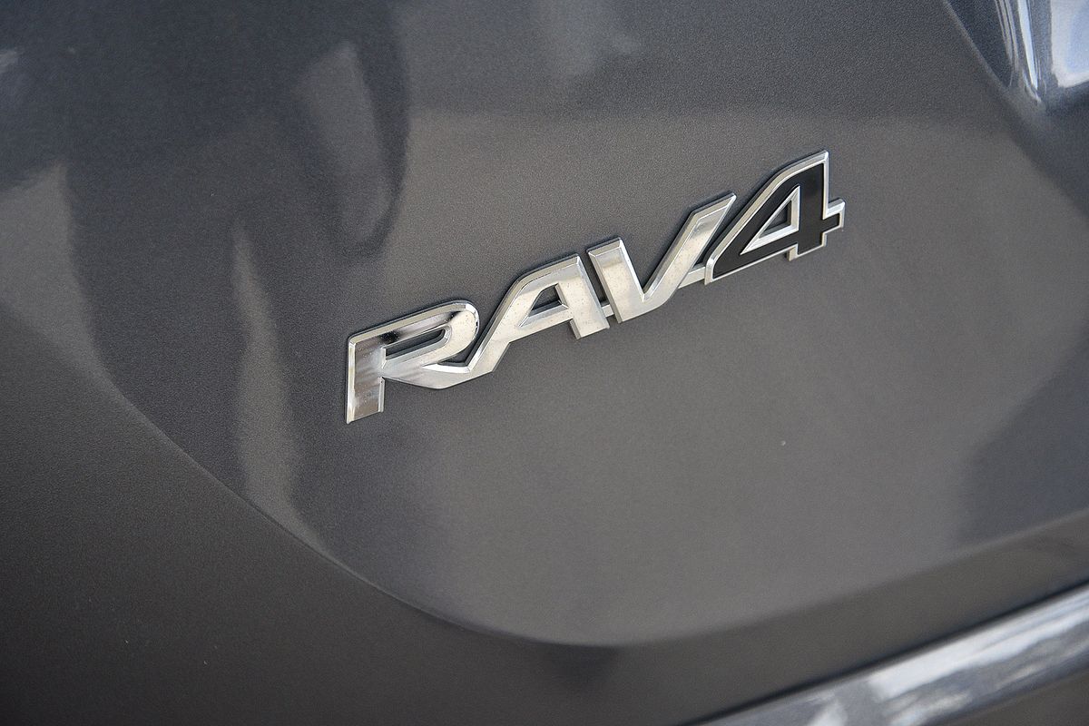2017 Toyota RAV4 GXL ZSA42R