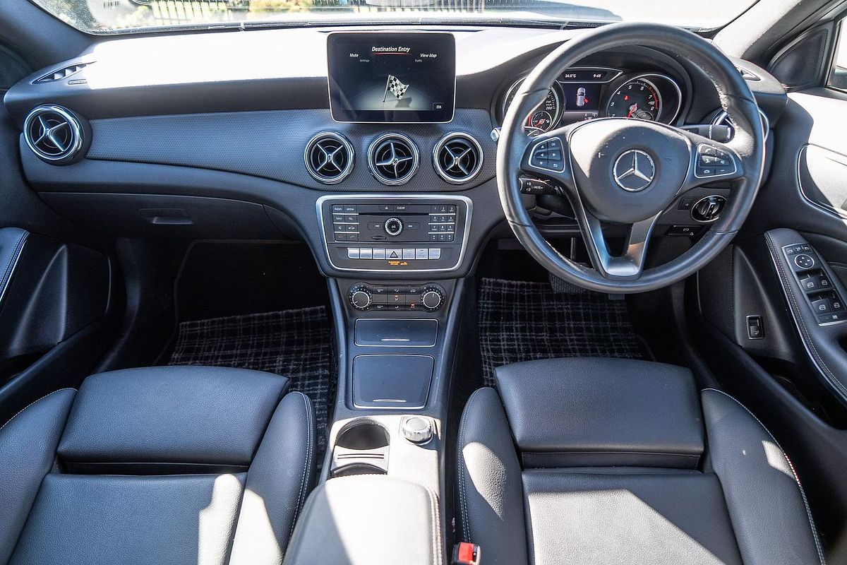 2018 Mercedes-Benz GLA-Class GLA180 X156