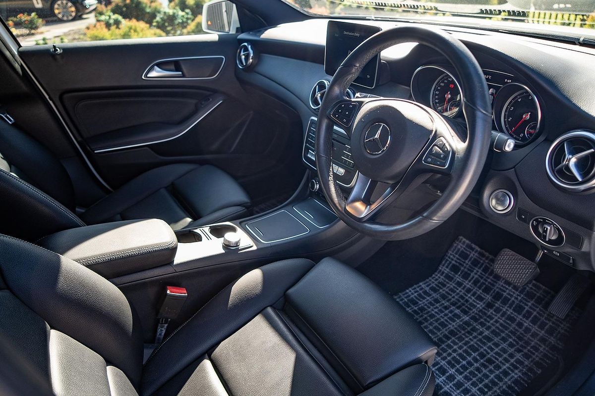2018 Mercedes-Benz GLA-Class GLA180 X156