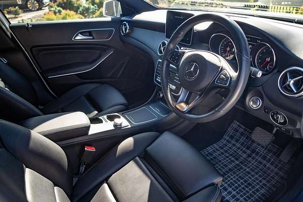 2018 Mercedes-Benz GLA-Class GLA180 X156