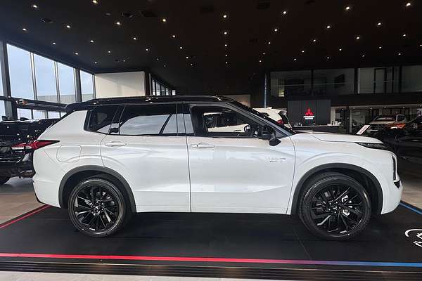 2025 Mitsubishi Outlander PHEV GSR ZM