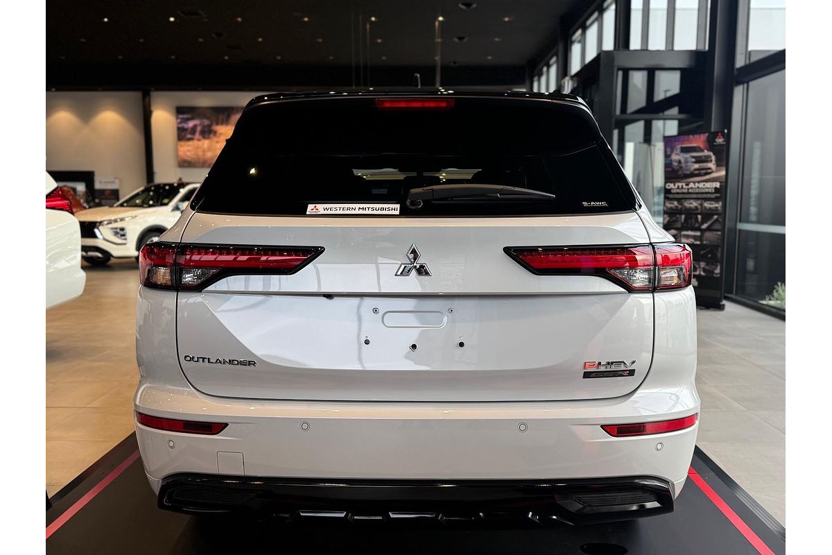 2025 Mitsubishi Outlander PHEV GSR ZM