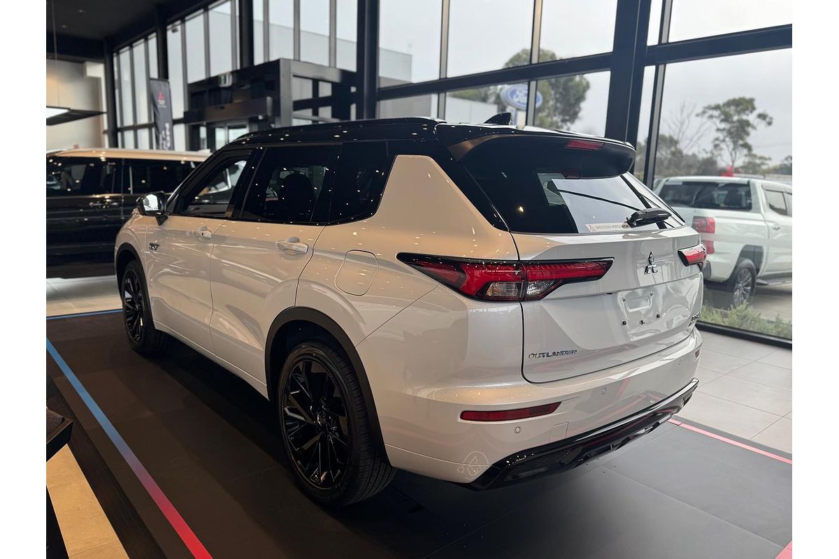 2025 Mitsubishi Outlander PHEV GSR ZM