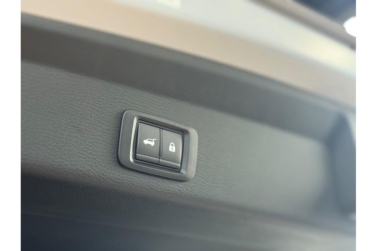 2025 Mitsubishi Outlander PHEV GSR ZM