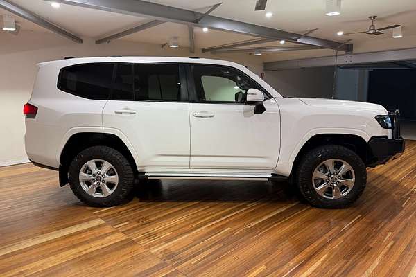 2022 Toyota Landcruiser GXL FJA300R