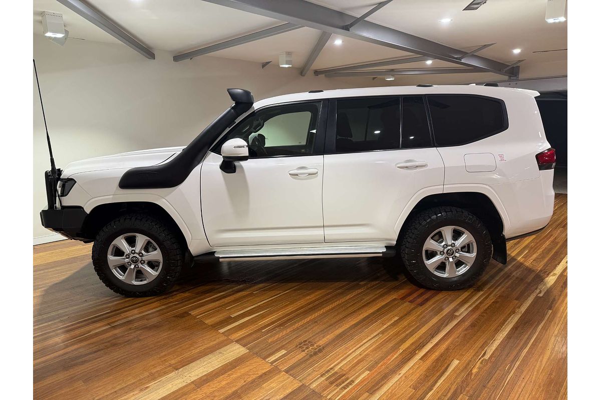 2022 Toyota Landcruiser GXL FJA300R