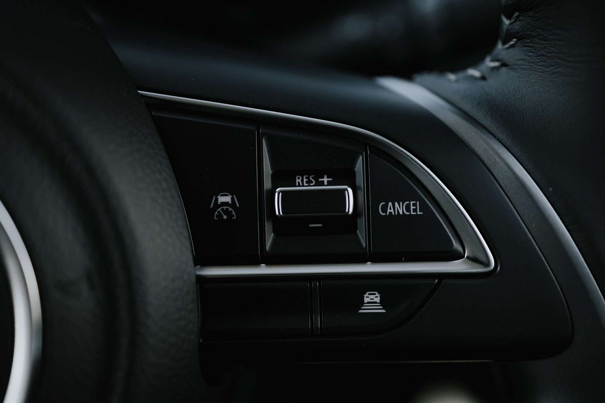 2024 Suzuki Swift Hybrid Plus UZ