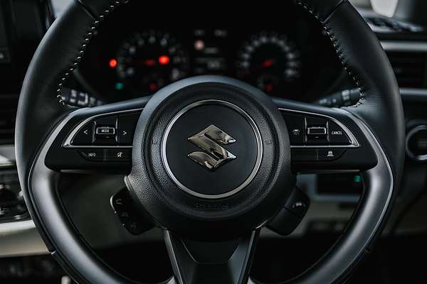 2024 Suzuki Swift Hybrid Plus UZ