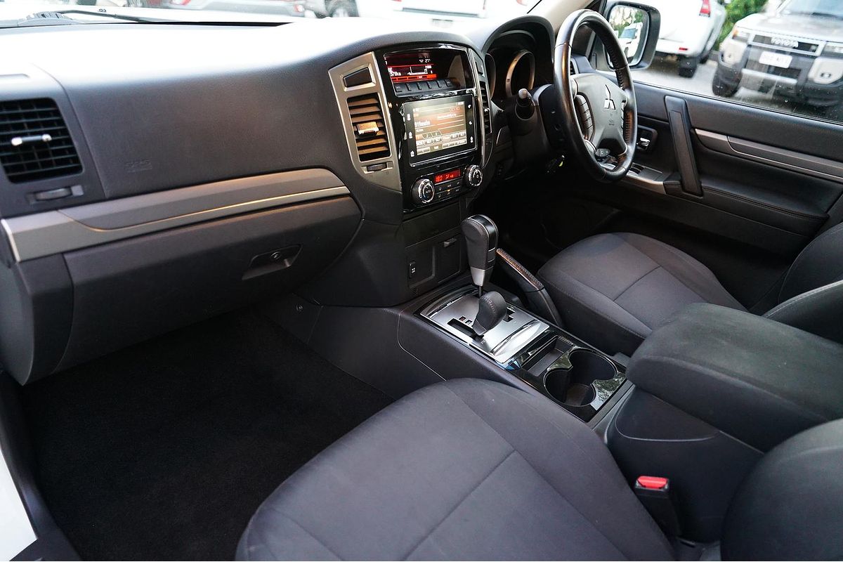 2018 Mitsubishi Pajero Sport GLS QE