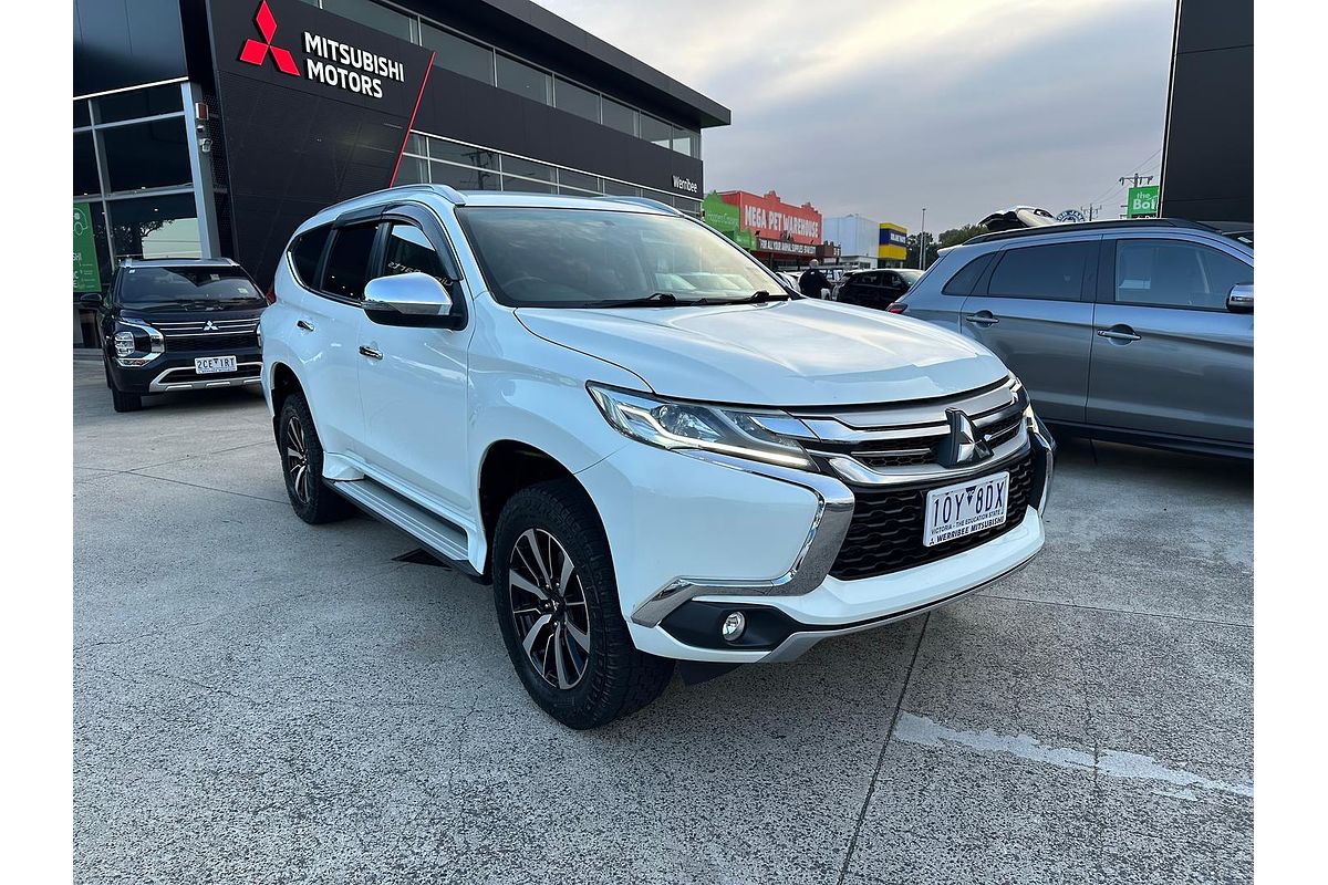 2017 Mitsubishi Pajero Sport GLX QE