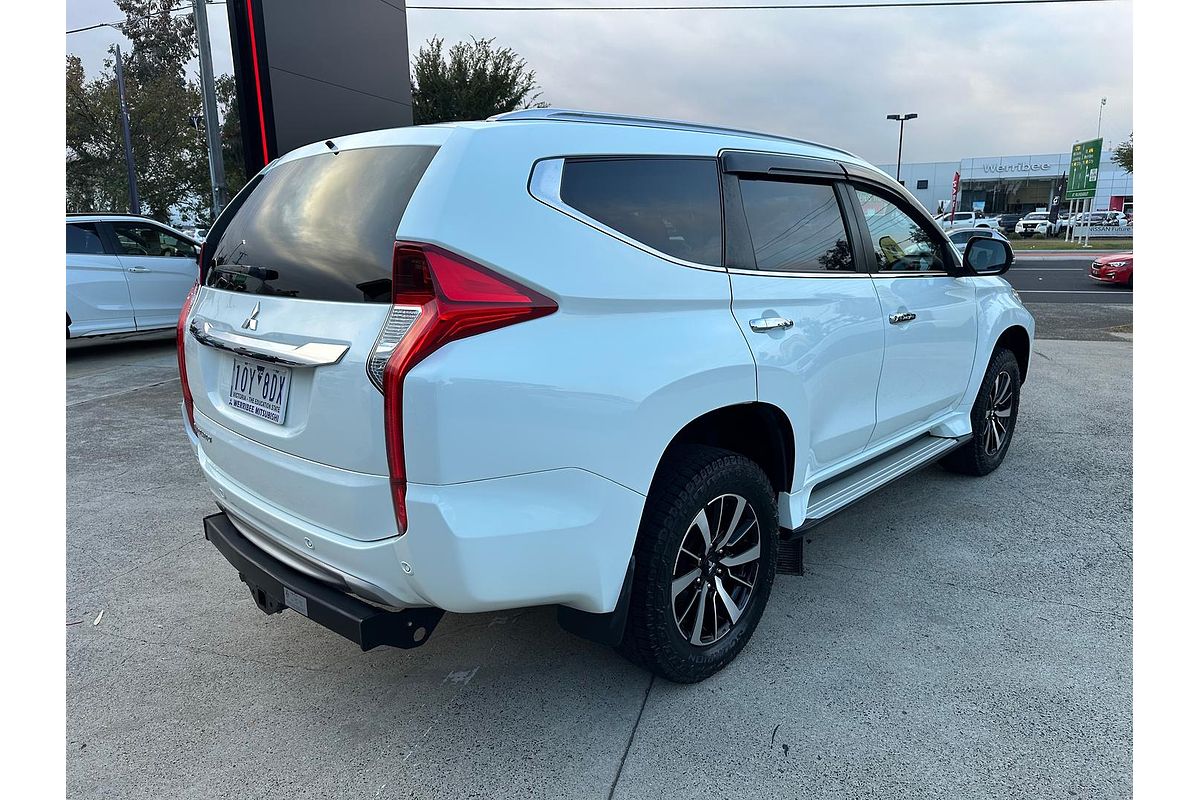 2017 Mitsubishi Pajero Sport GLX QE