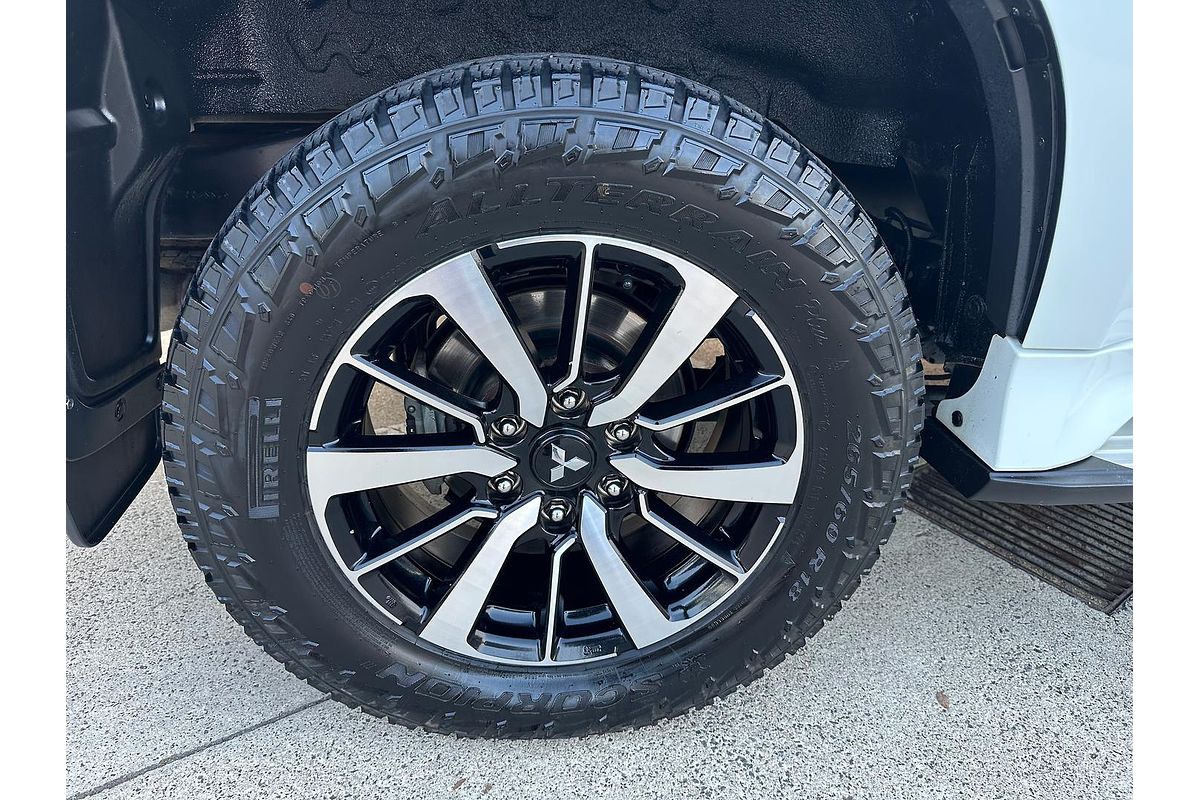 2017 Mitsubishi Pajero Sport GLX QE