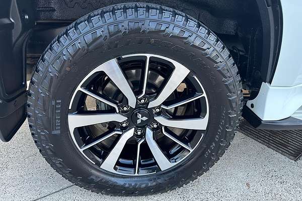2017 Mitsubishi Pajero Sport GLX QE