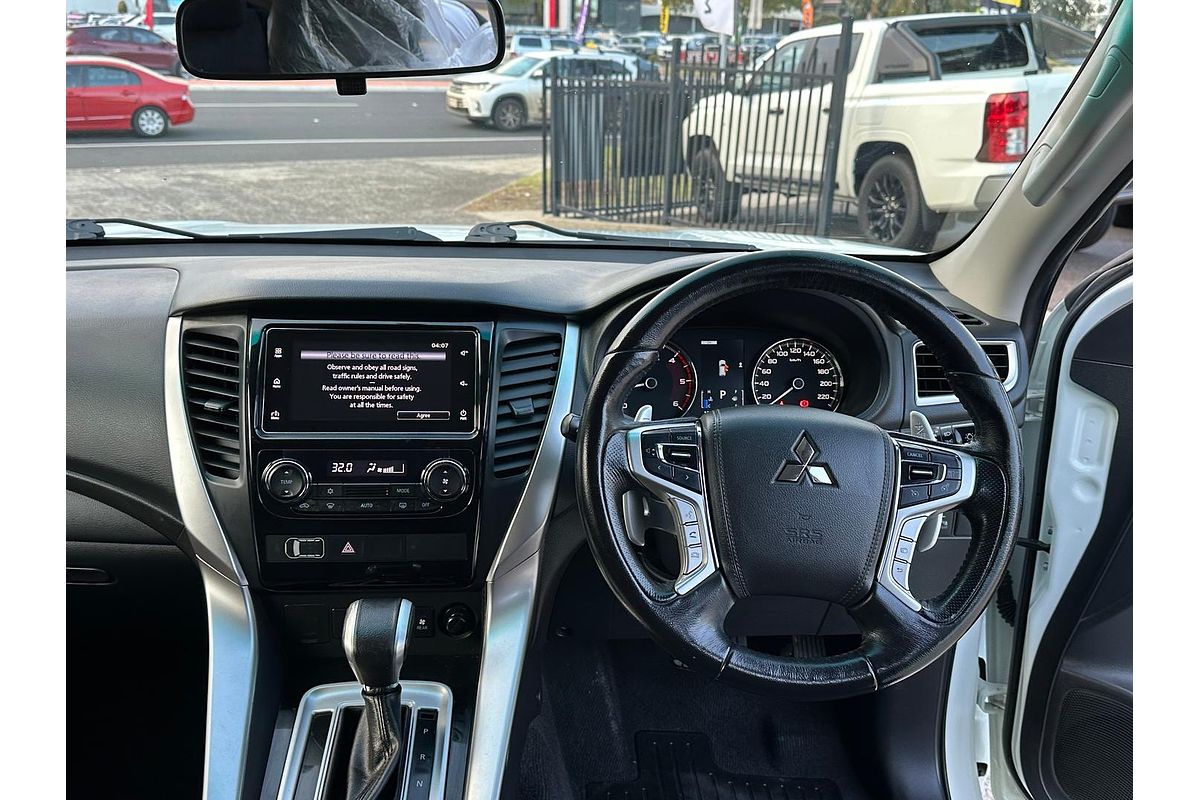 2017 Mitsubishi Pajero Sport GLX QE