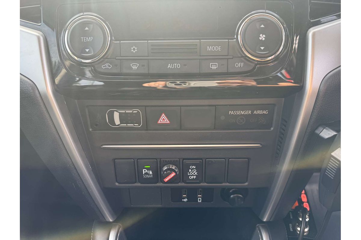 2023 Mitsubishi Triton GLX+ MR 4X4