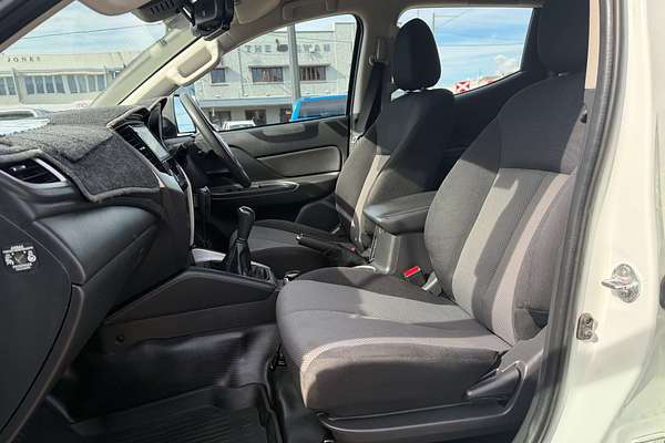 2023 Mitsubishi Triton GLX+ MR 4X4