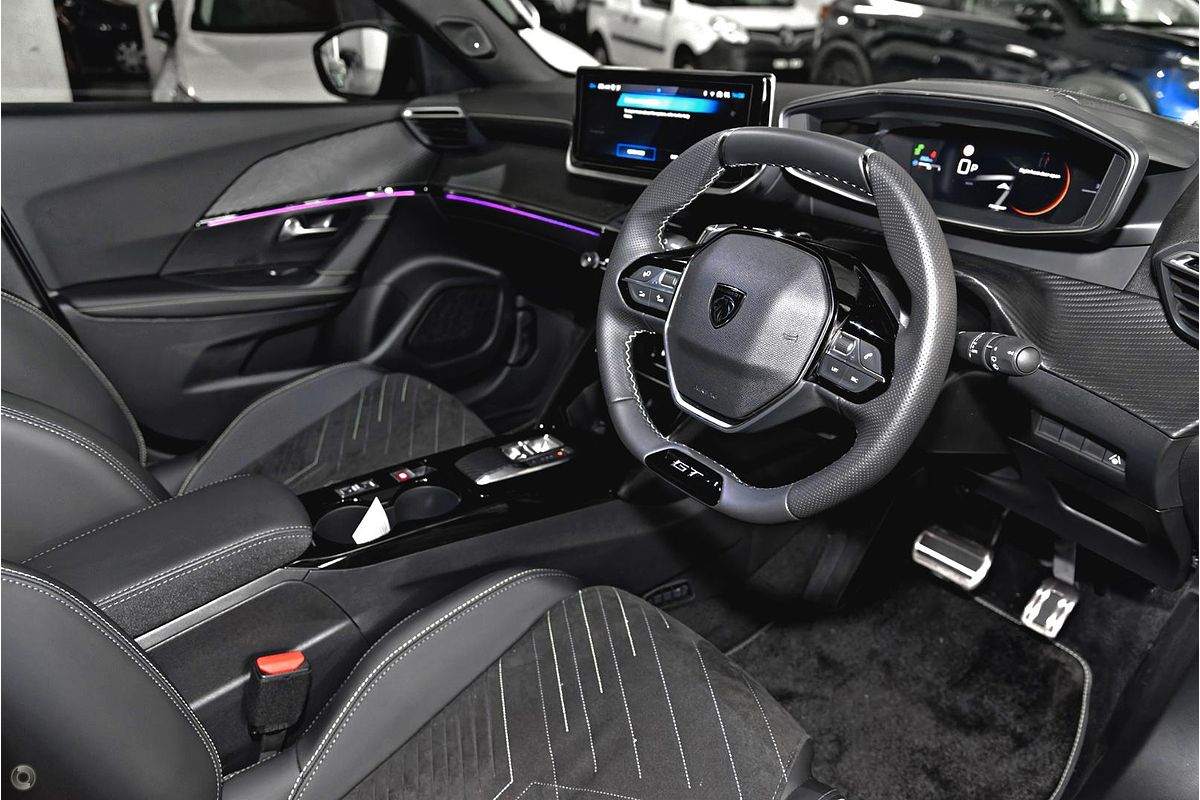 2025 Peugeot 2008 GT Hybrid P24