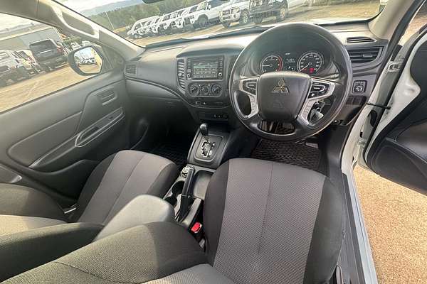 2021 Mitsubishi Triton GLX MR 4X4