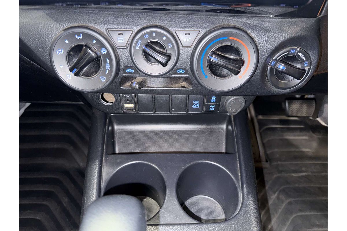 2021 Toyota Hilux SR GUN126R 4X4