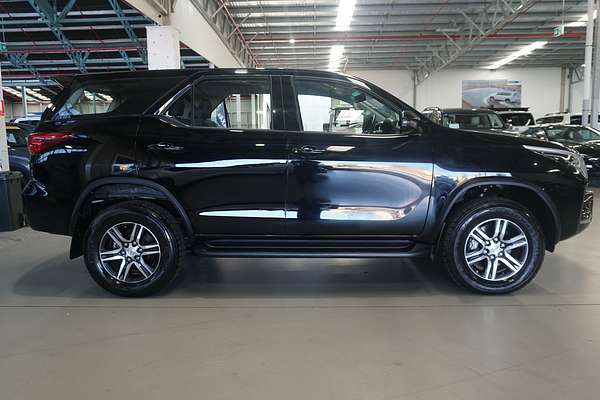 2023 Toyota Fortuner GX GUN156R