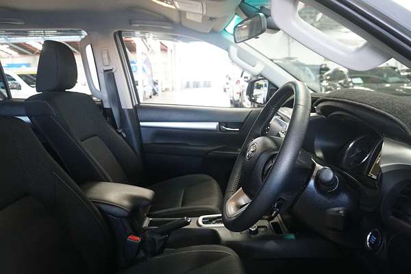 2024 Toyota Hilux SR5 GUN126R 4X4