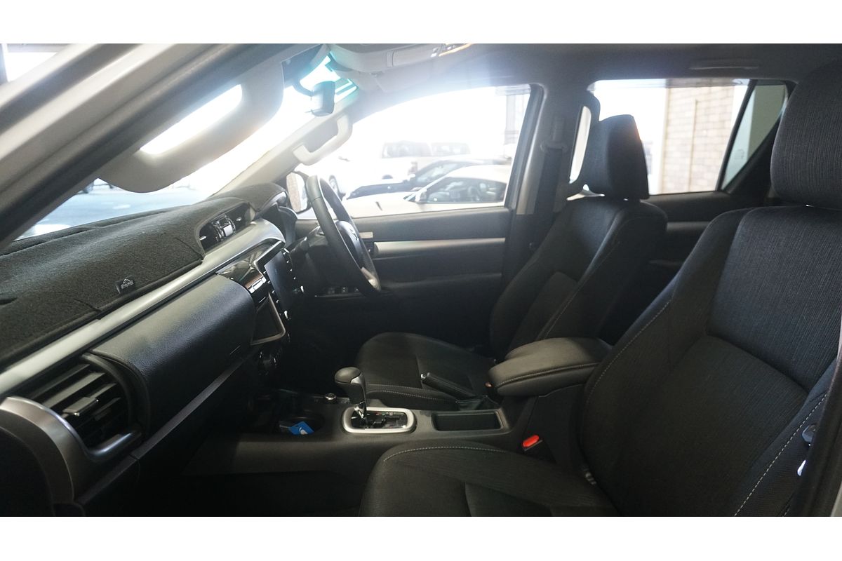2024 Toyota Hilux SR5 GUN126R 4X4