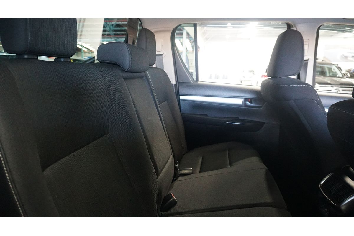 2024 Toyota Hilux SR5 GUN126R 4X4