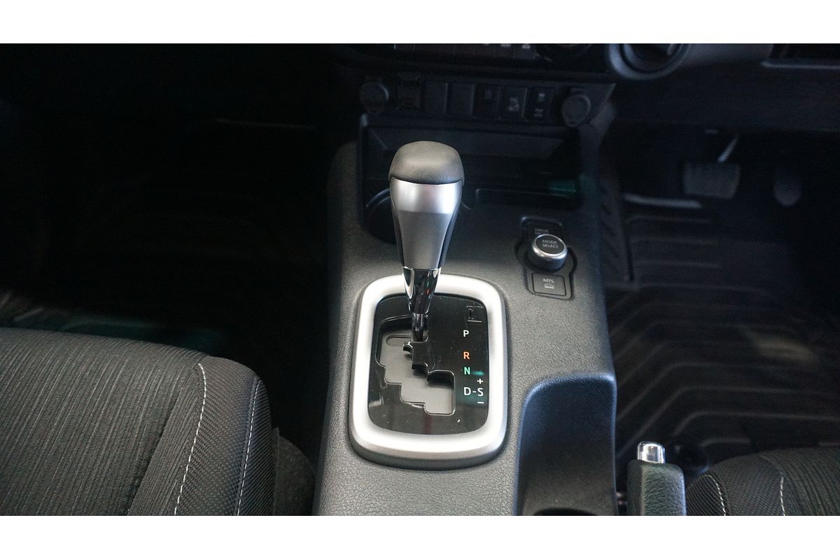 2024 Toyota Hilux SR5 GUN126R 4X4