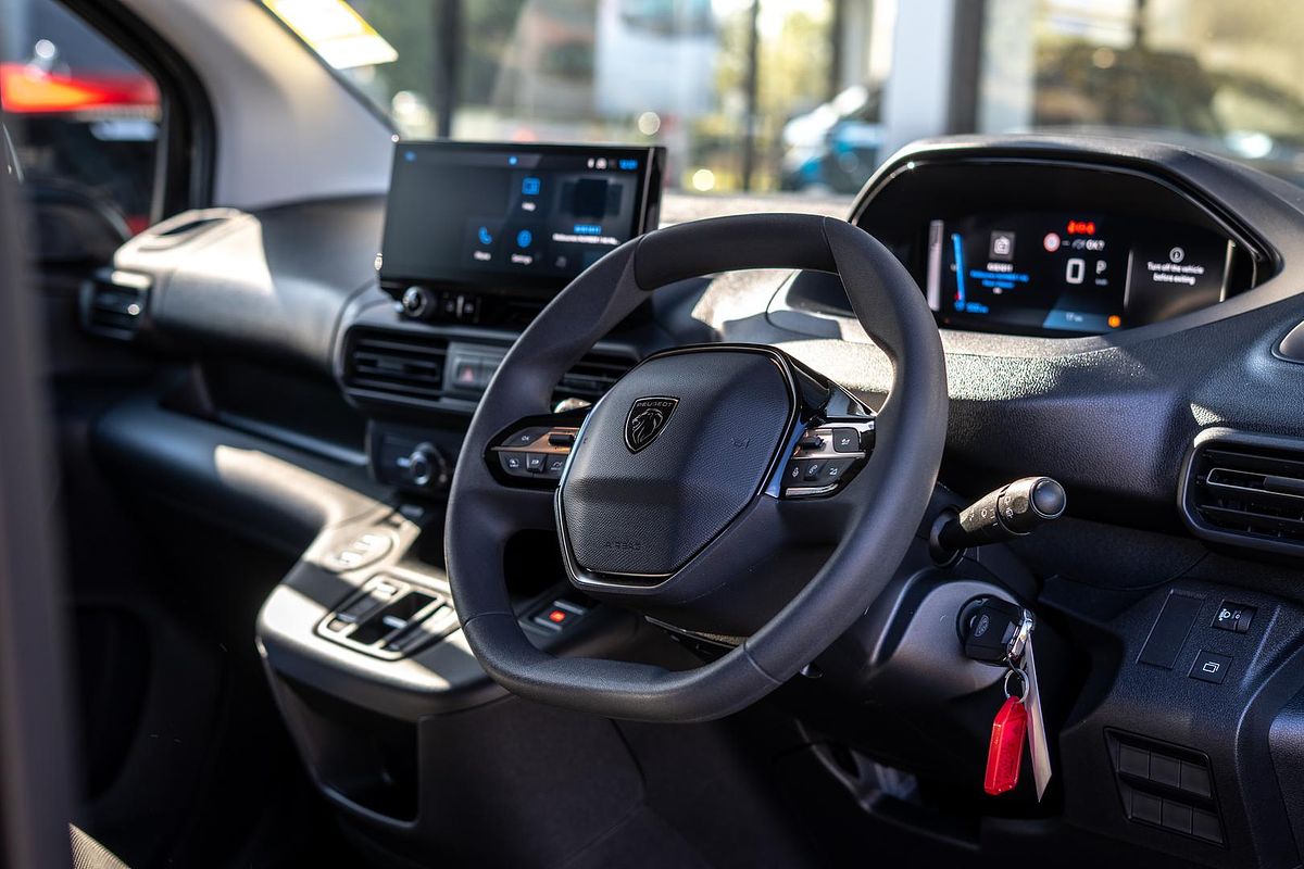 2024 Peugeot Partner Pro K9 SWB