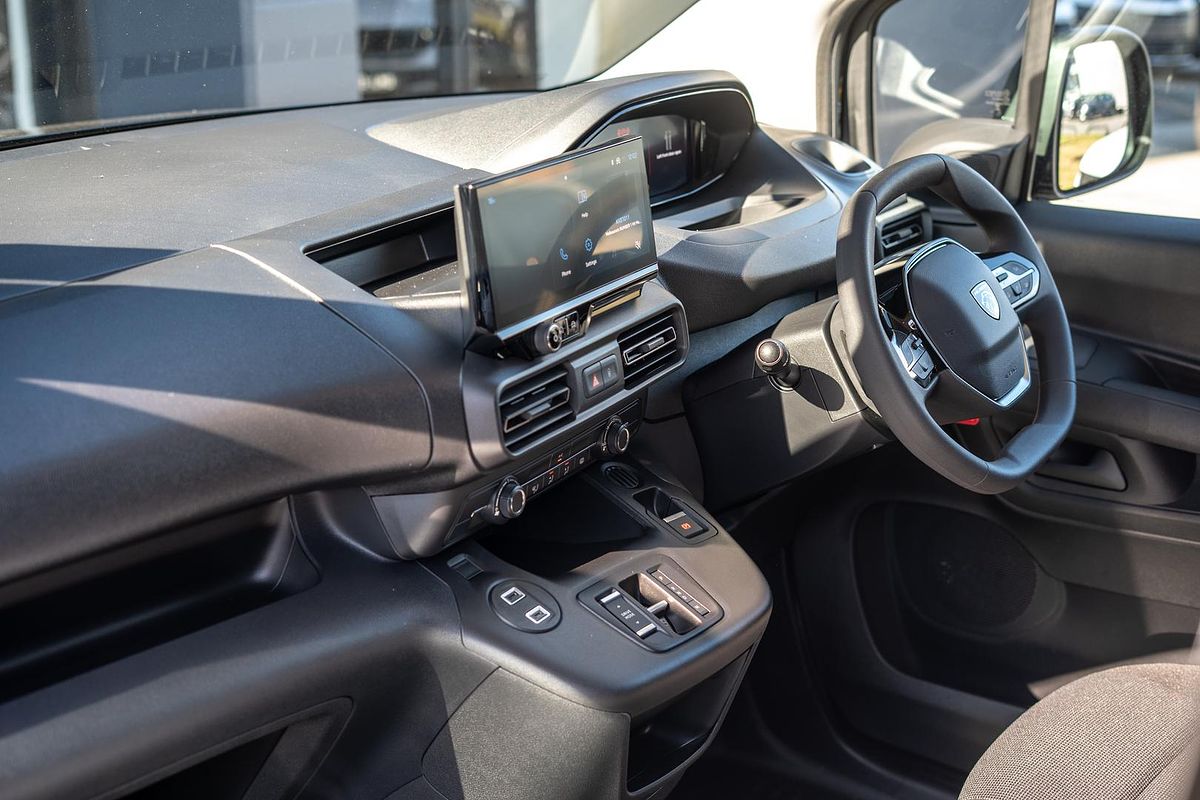 2024 Peugeot Partner Pro K9 SWB
