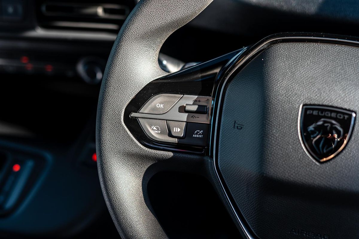 2024 Peugeot Partner Pro K9 SWB