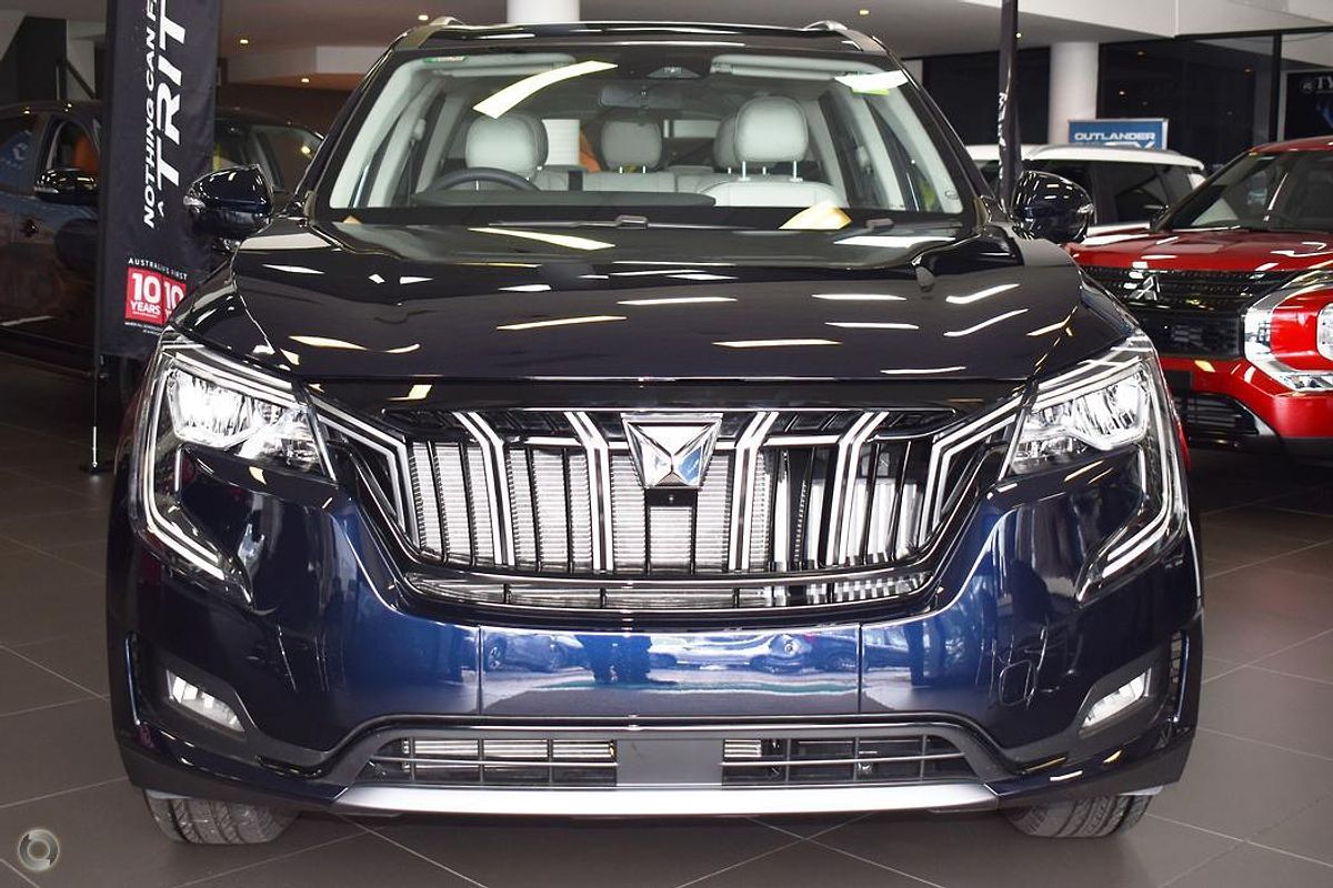 2025 Mahindra XUV700 AX7L