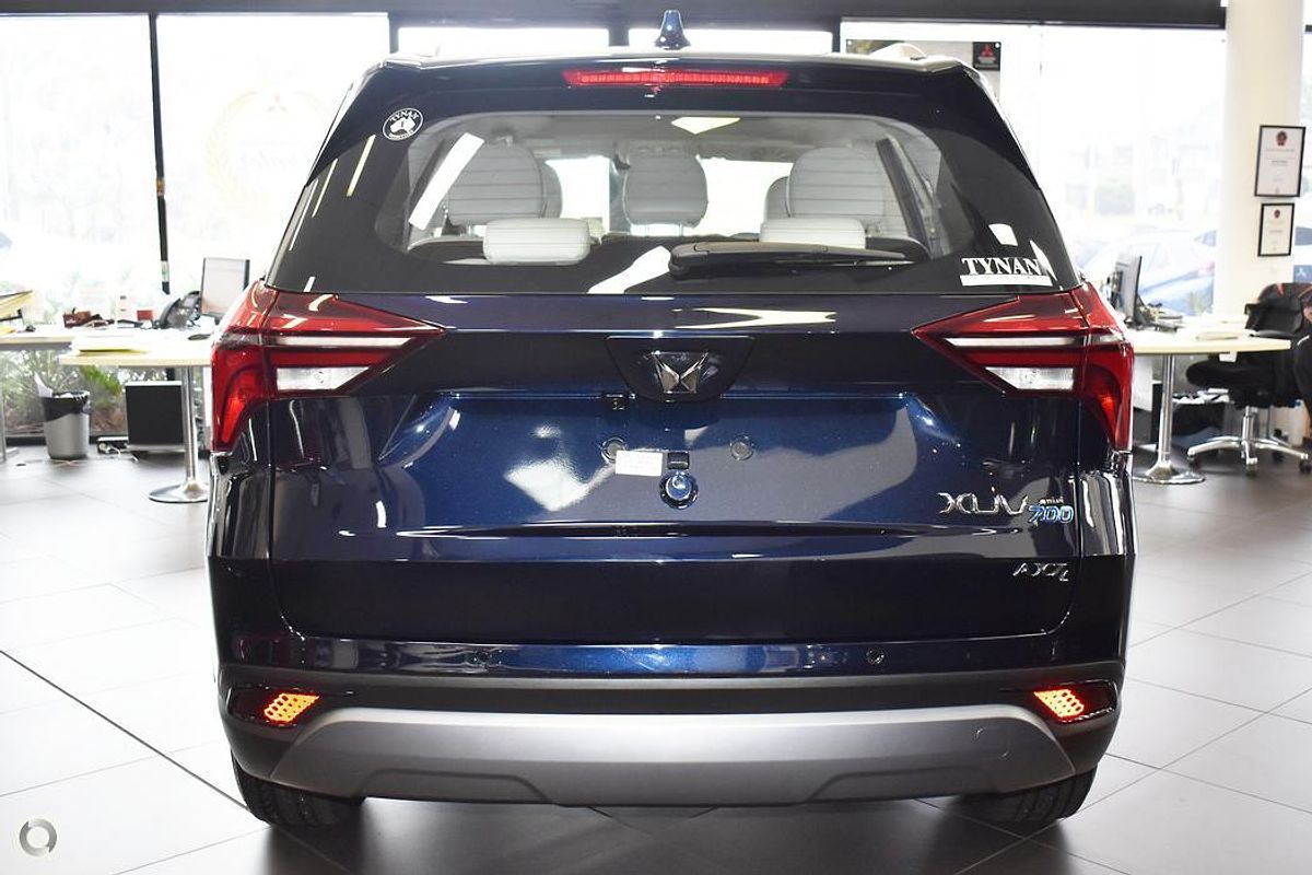 2025 Mahindra XUV700 AX7L