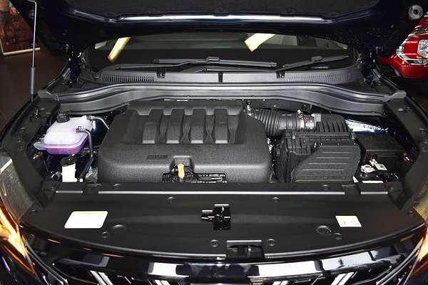2025 Mahindra XUV700 AX7L