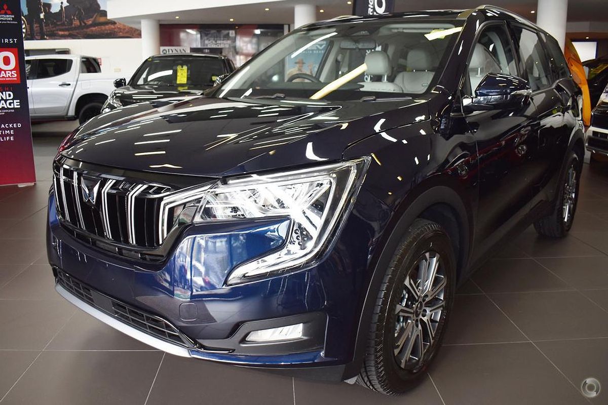 2025 Mahindra XUV700 AX7L