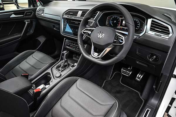 2024 Volkswagen Tiguan Wolfsburg Edition Allspace 5N