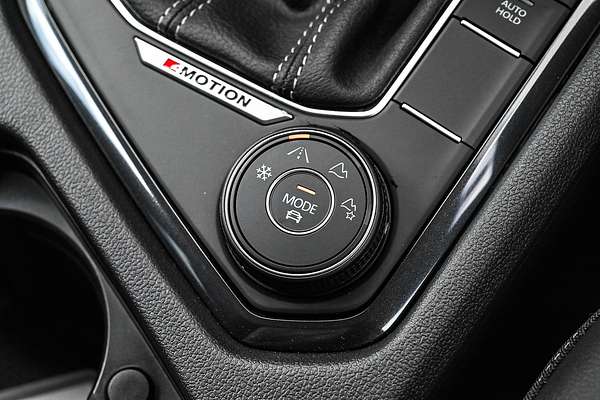 2024 Volkswagen Tiguan Wolfsburg Edition Allspace 5N