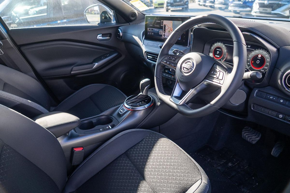 2024 Nissan JUKE ST-L F16
