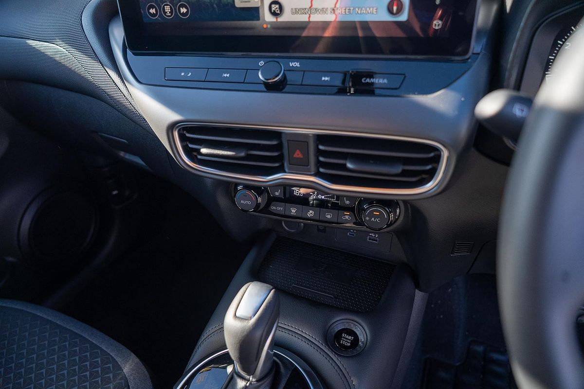 2024 Nissan JUKE ST-L F16