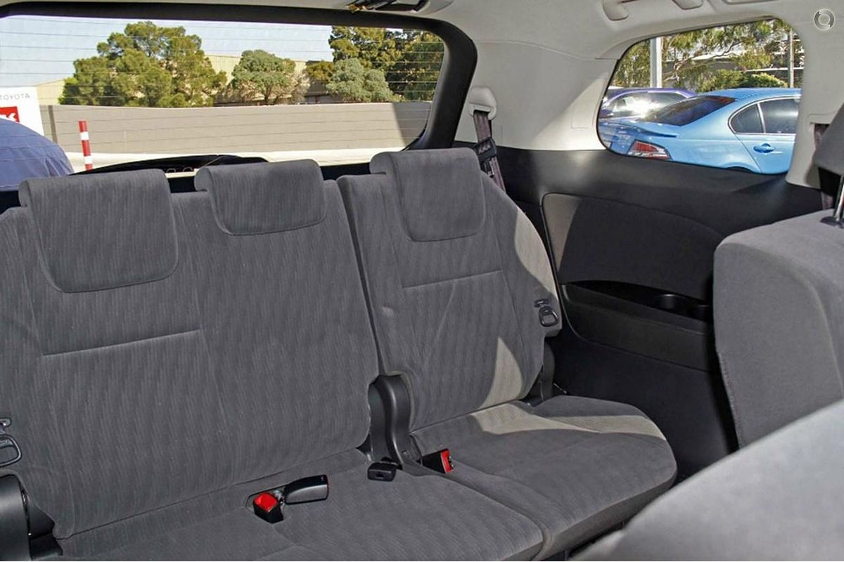 2015 Toyota Tarago GLX ACR50R